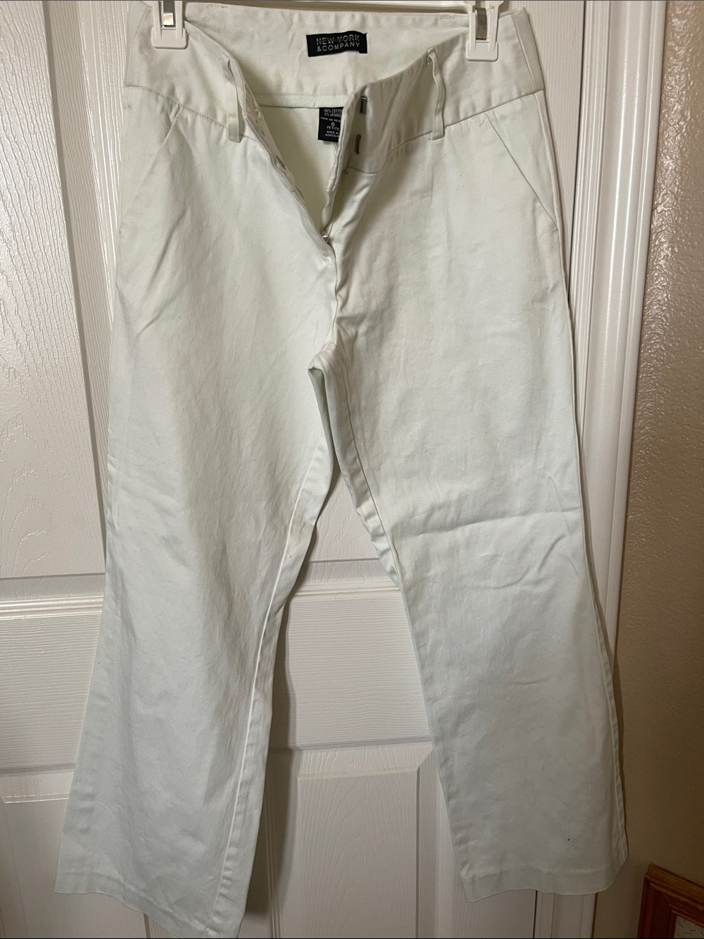 New York & Company women’s Off-White Chino Pants